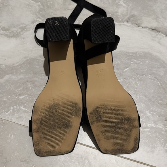 Classic Black Suede Open Toe Heels Wrap Around Ankle - Picture 3 of 4